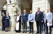 Фото 12: Львів вшановує 75-ту річницю депортації кримських татар