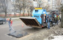 Фото 7: На дорогах Львова ліквідовують аварійну ямковість з допомогою чеської машини SILKOT Blue