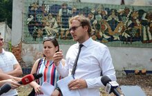 Фото 17: На будівлі колишнього заводу «Укрвино» знайшли панно, що визнають цінною пам’яткою радянського мистецтва