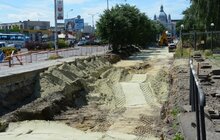 Фото 6: На вул. Чернівецькій розпочинають встановлювати плити під трамвайні рейки