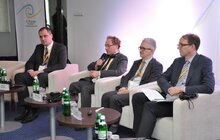 Фото 12: «Важливо, щоб усі наші напрацювання Уряд ввів у життя до 25 травня», - А.Садовий під час ІІ Форуму місцевого самоврядування