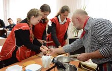 Фото 5: В рамках проекту «Школа лицарів» для львівських школярів уроки проводять воїни АТО та волонтери