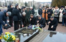 Фото 8: У Львові на Личаківському кладовищі вшанували пам’ять учасників бою під Крутами