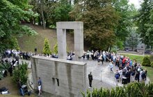 Фото 1: У Львові вшанували пам’ять розстріляних професорів на Вулецьких пагорбах