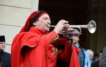 Фото 2: Львів’яни спільно виконали Державний гімн України