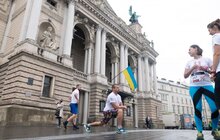 Фото 20: У центрі Львова провели забіг у вишиванках
