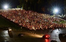 Фото 1: У Львові одночасно запалили лампадки на полях Почесних поховань воїнів