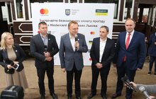 Фото 8: Mastercard та Ощадбанк обладнали львівські трамваї технологією безконтактної оплати
