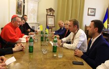 Фото 6: Державний Секретар Ватикану кардинал П’єтро Паролін поблагословив Львів