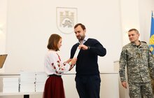 Фото 47: У Львові нагородили 230 учнів-волонтерів, що допомагали ЗСУ і переселенцям