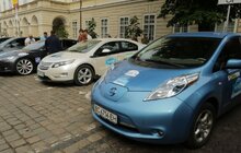 Фото 1: Міський голова Андрій Садовий дав старт Електромобільному Марафону «Львів – Монте-Карло»
