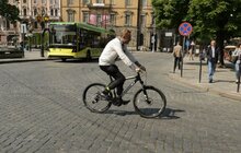 Фото 1: До відзначення Всеукраїнського Велодня приєднався міський голова Львова