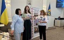 Фото 1: У Львівській міській раді привітали випускників шкіл з Мелітополя 