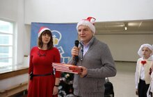 Фото 4: Мер Львова відвідав Фабрику св. Миколая і залишив подарунки дітям, а також попросив, щоб усім дітям цього року Миколай приніс книжки