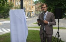 Фото 3: На пл. Яцека Куроня відкрили інформаційну таблицю в пам’ять про великого прихильника України