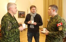 Фото 11: Мер Львова нагородив канадського підполковника Кріса К. Рівза Орденом св. Юрія