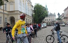 Фото 1: Велопробіг «Діти – квіти України» зібрав близько 40 дітей із школи-інтернату №2, прийомних сімей та дитячих будинків сімейного типу м. Львова