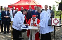 Фото 9: У Львові буде Дім для бездомних і самотніх жінок: сьогодні освятили територію під будівництво