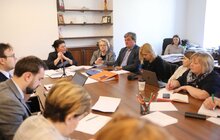 Фото 7: Міська комісія ТЕБ та НС вирішила закрити усі торгові мережі, окрім аптек та продуктових магазинів, — А. Садовий