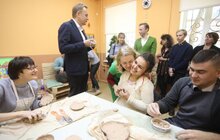 Фото 22: «Ми плануємо відкрити ще чотири такі центри, щоб у кожному районі міста був центр», — А. Садовий