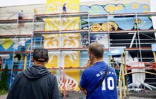 Фото 3: Сім відомих художників із чотирьох країн створюють у Львові 20-метровий стінопис (відео)