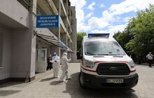 Фото 2: Мер Львова поспілкувався з працівниками 8-ї міської лікарні