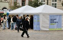 Фото 2: «Тиждень здоров’я» у Львові: за перший день у медичних наметах лікарі обстежили 1381 людину