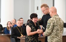 Фото 6: «Почесним знаком святого Юрія» за оборону України у Львові посмертно нагородили 30 захисників (фото)