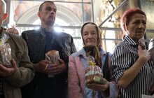 Фото 12: Сьогодні у Львові спільно освятили великодні продуктові набори для найбільш потребуючих мешканців