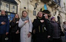 Фото 4: У центрі Львова військові урочисто заспівали Гімн України (відео)