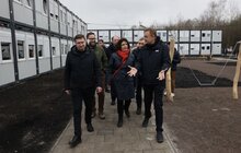 Фото 17: Представники Польщі і Великої Британії відвідали найбільше модульне містечко у Львові, яке звели за кошти цих країн