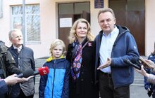 Фото 9: Сім’я міського голови Львова проголосувала