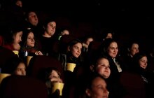 Фото 1: Дітей із модульного містечка повели в кінотеатр на українську Мавку