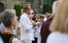 Фото 12: Біля пам’ятника Т. Шевченку капела «Дударик» заспівала Акафіст до Пресвятої Богородиці