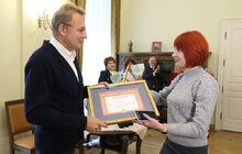Фото 12: Міський голова відзначив фармацевтів з нагоди професійного свята