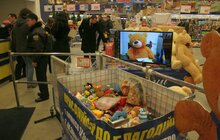 Фото 4: Триває всеукраїнська благодійна акція «Подаруй усмішку»