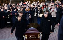 Фото 11: Похорон Степана Гіги: у Львові тисячі людей прощалися з народним артистом