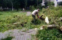 Фото 28: «До прибирання міста було задіяно сьогодні 1694 працівники комунальних підприємств і 72 одиниці техніки», - І. Маруняк