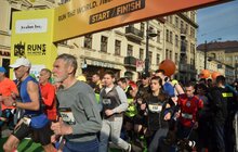 Фото 35: Мер Львова привітав учасників «Run the World. Львівський напівмарафон»