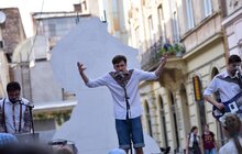 Фото 13: Сьогодні локацію «Музика на Курбаса» «запалювала» фольктроніка від гурту «LIRWAK»
