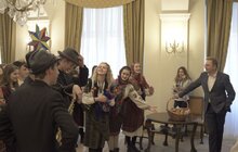 Фото 2: Українська академія лідерства заколядувала в Ратуші та презентувала вертепне дійство