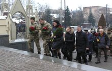 Фото 1: З нагоди Дня Збройних Сил України у Львові на Личакові вшанували новітніх Героїв