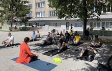 Фото 6: Новий вид терапії: пацієнти центру НЕЗЛАМНІ займалися йогою на свіжому повітрі