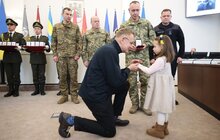 Фото 4: До Дня Збройних сил України 30 львів’ян, які захищали Україну, посмертно нагородили «Почесним знаком Святого Юрія»