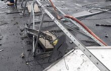 Фото 4: У Малехові Львівської громади уламок збитого ворожого безпілотника пробив дах цивільної промислової будівлі
