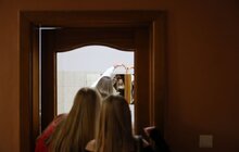 Фото 3: За шкільні парти повернулися учні ліцею, що найбільше постраждав від російських ракет (відео)