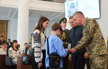 Фото 10: У Львові 35 військових посмертно нагородили «Почесним знаком святого Юрія»