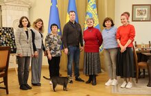 Фото 2: З нагоди професійного свята Андрій Садовий нагородив бібліотекарок Львова