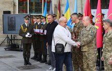 Фото 11: У Львові 30 захисників посмертно нагородили «Почесним знаком Святого Юрія» (фото/відео)