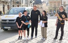 Фото 6: 12-річна Яна Степаненко, яка втратила обидві ноги під час ракетного удару росіян, вирушає у Бостон для участі у марафоні (відео)